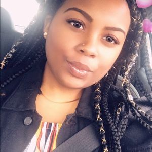 Meet your Posher, Monae